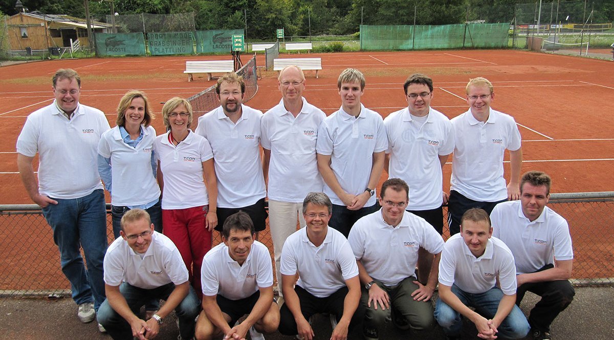 T.CON Mitarbeitende beim 1. T.CON Tennisturnier